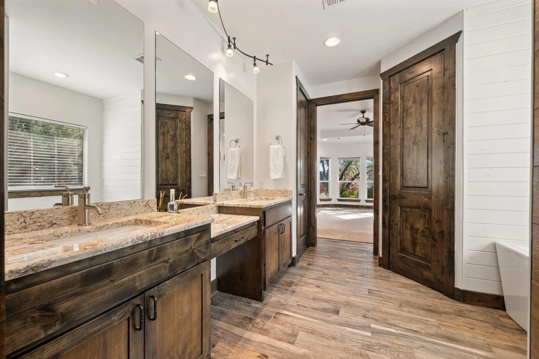 Photo of 303 Emerald WAY
