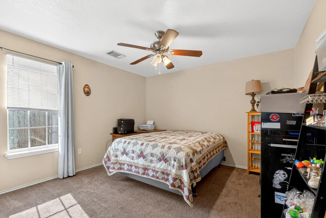 Photo of 2416 Merle DR