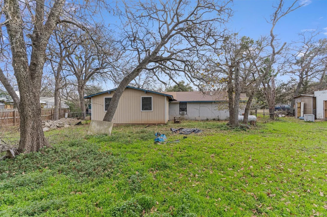 Photo of 1101 Red Bud DR