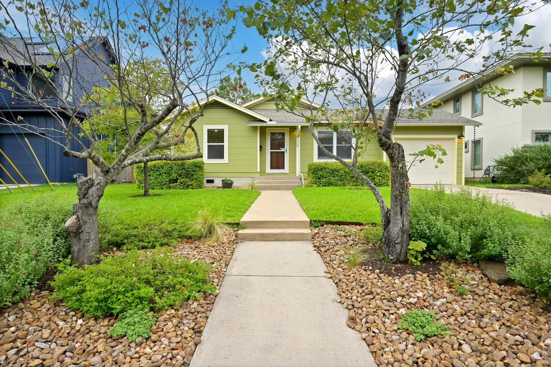 Photo of 6102 Laird DR