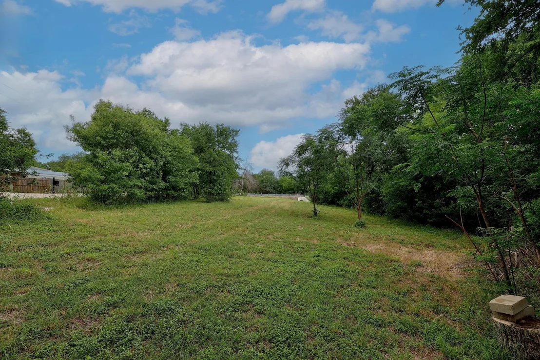Photo of 101 River RD