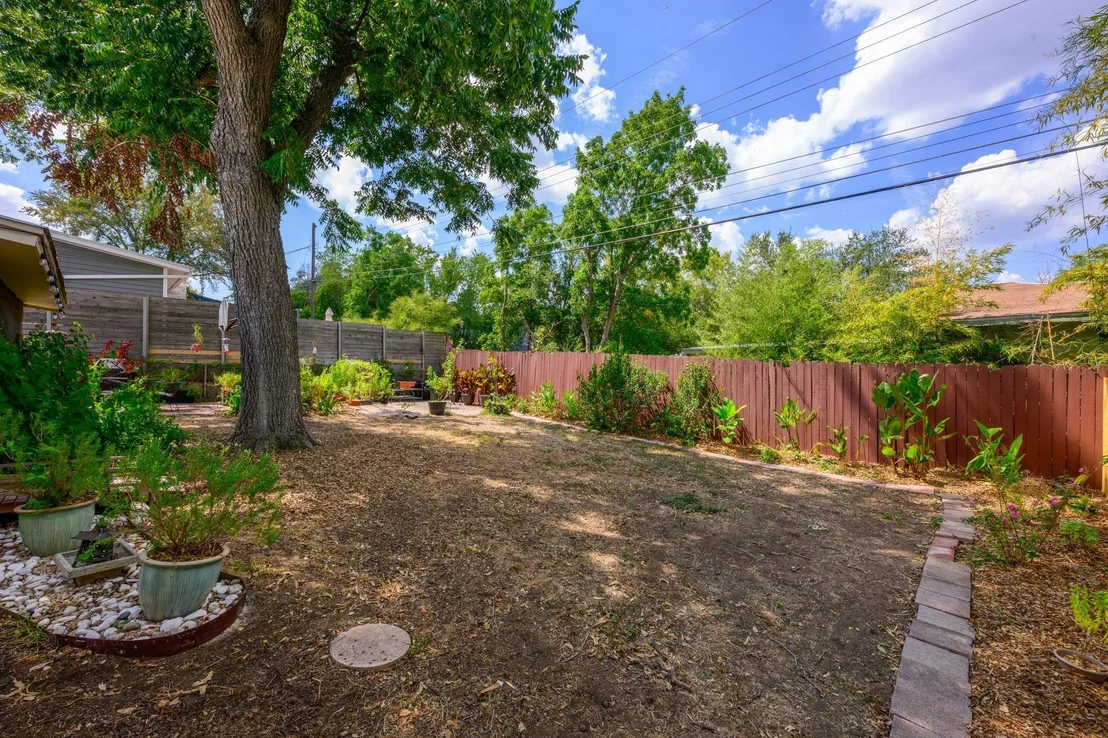 Photo of 2702 Little John LN