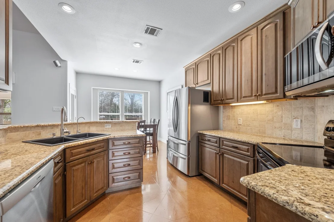 Photo of 531 Leanna Oak LOOP