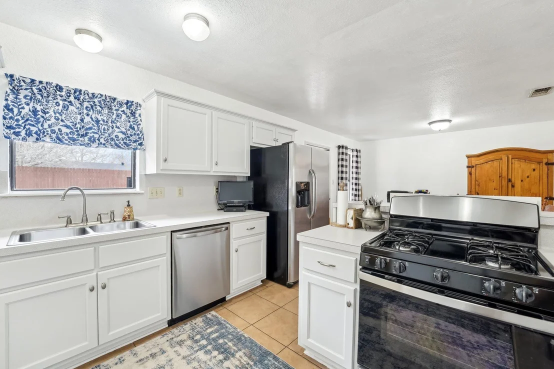 Photo of 402 Laurel ST