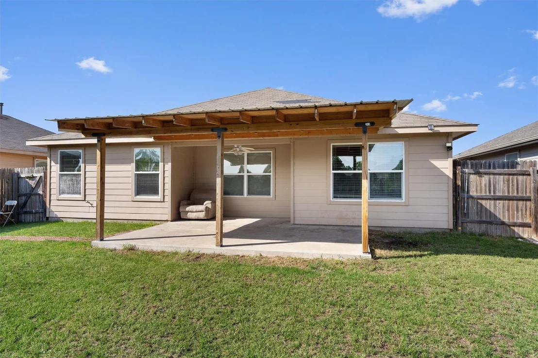 Photo of 15013 Roody LN