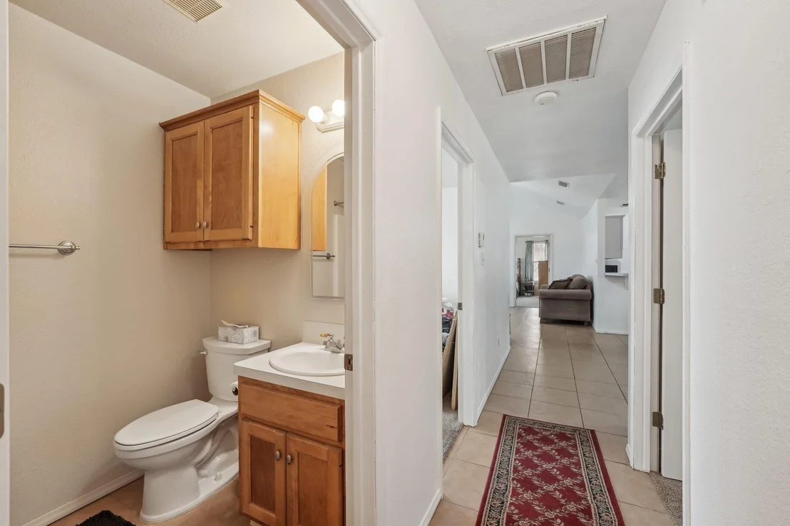 Photo of 402 Laurel ST