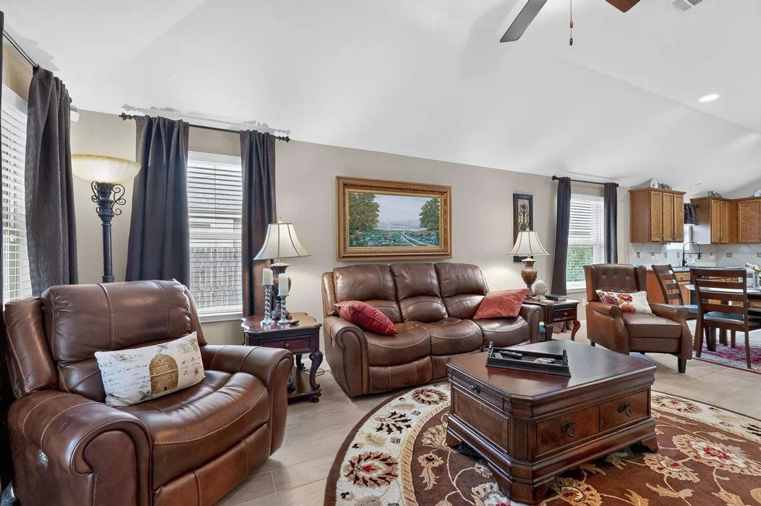 Photo of 928 Tabernash DR