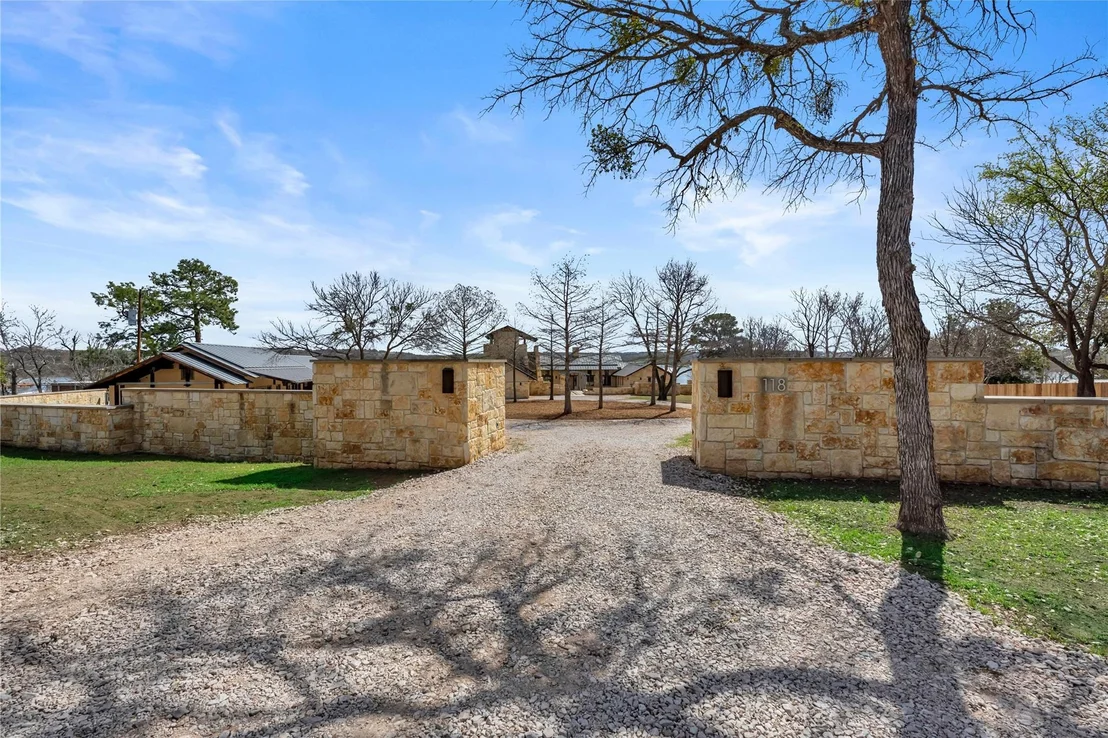 Photo of 118 Mountain View CIR