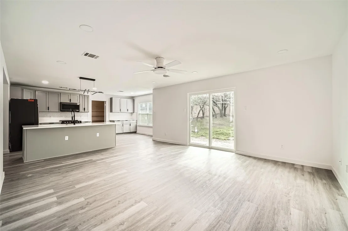 Photo of 2604 Andres WAY