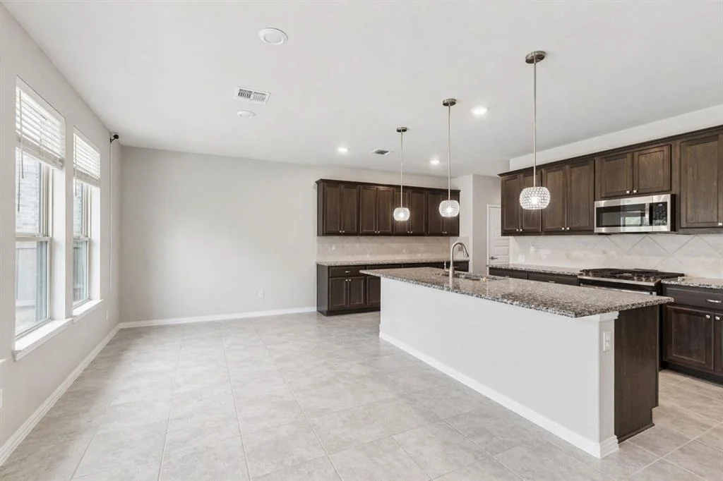 Photo of 305 Painted Creek WAY
