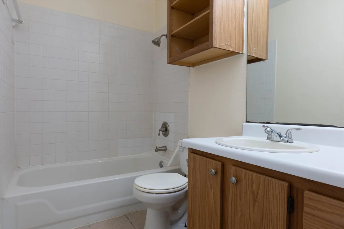 Photo of 1705 Sylvia LN