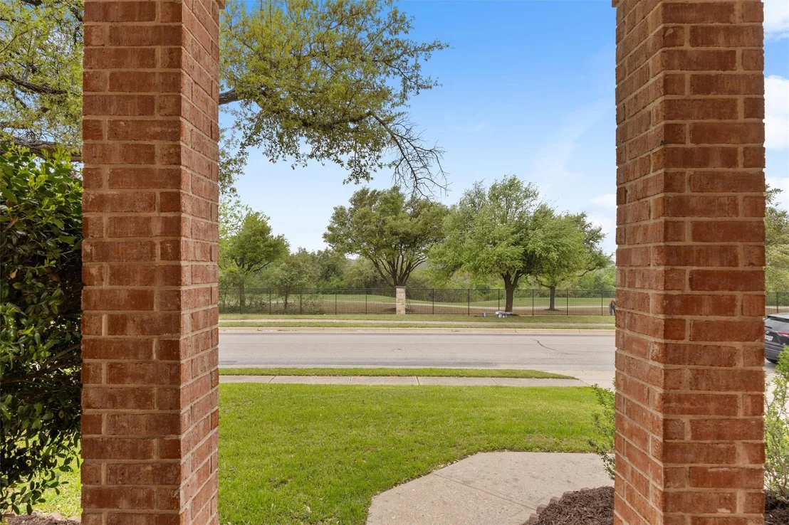 Photo of 10737 Quarry Oaks TRL