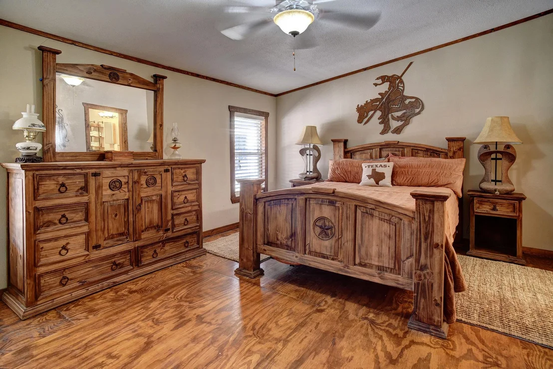 Photo of 1675 Watterson RD