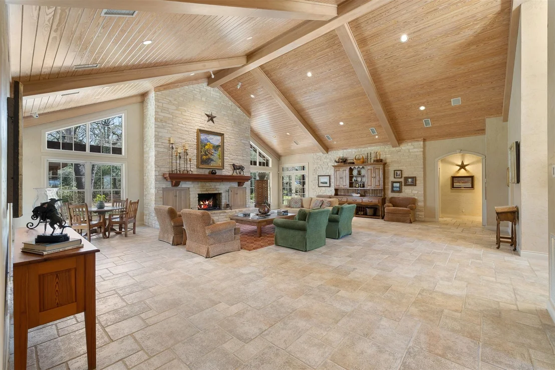 Photo of 1580 County Road 377