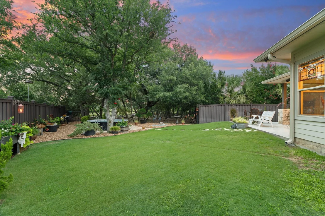 Photo of 813 Lacey Oak CIR