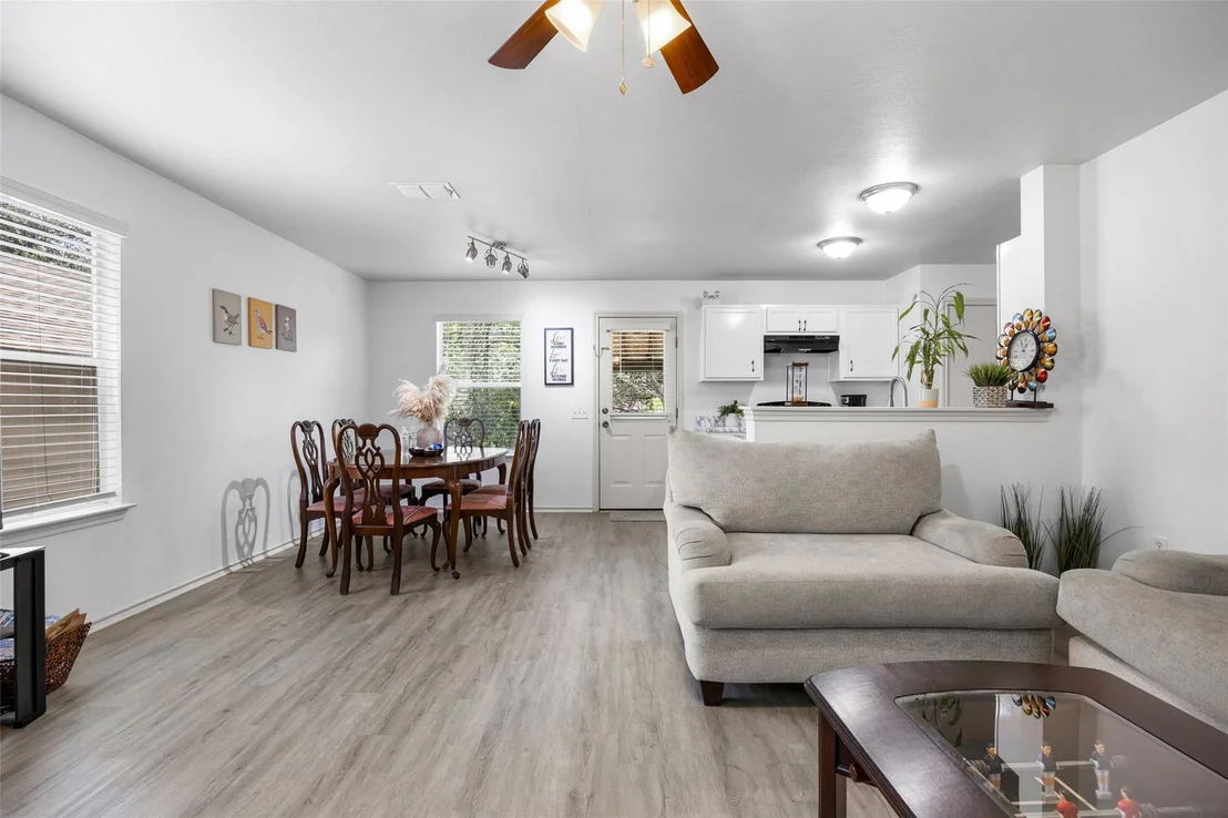 Photo of 8710 Davis Oaks TRL