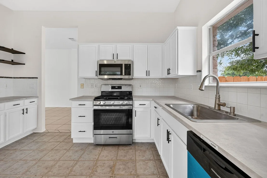 Photo of 6901 Bancroft Woods DR