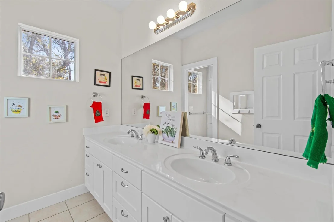 Photo of 1295 Berry LN