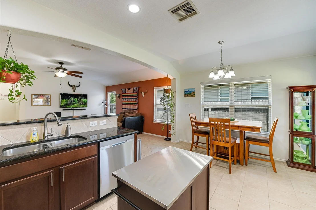Photo of 536 Dragon Ridge RD