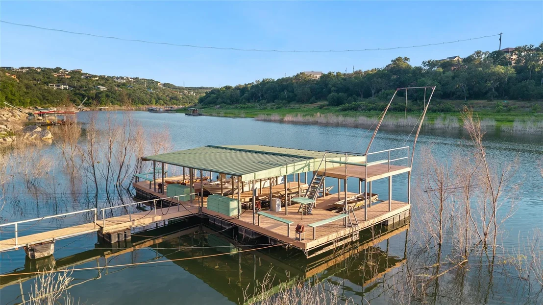 Photo of 1104 Cliffview DR