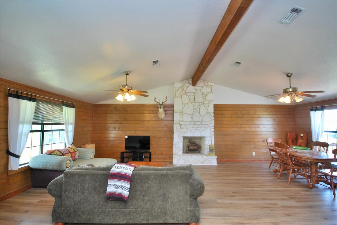 Photo of 2725 Old Lehmann RD
