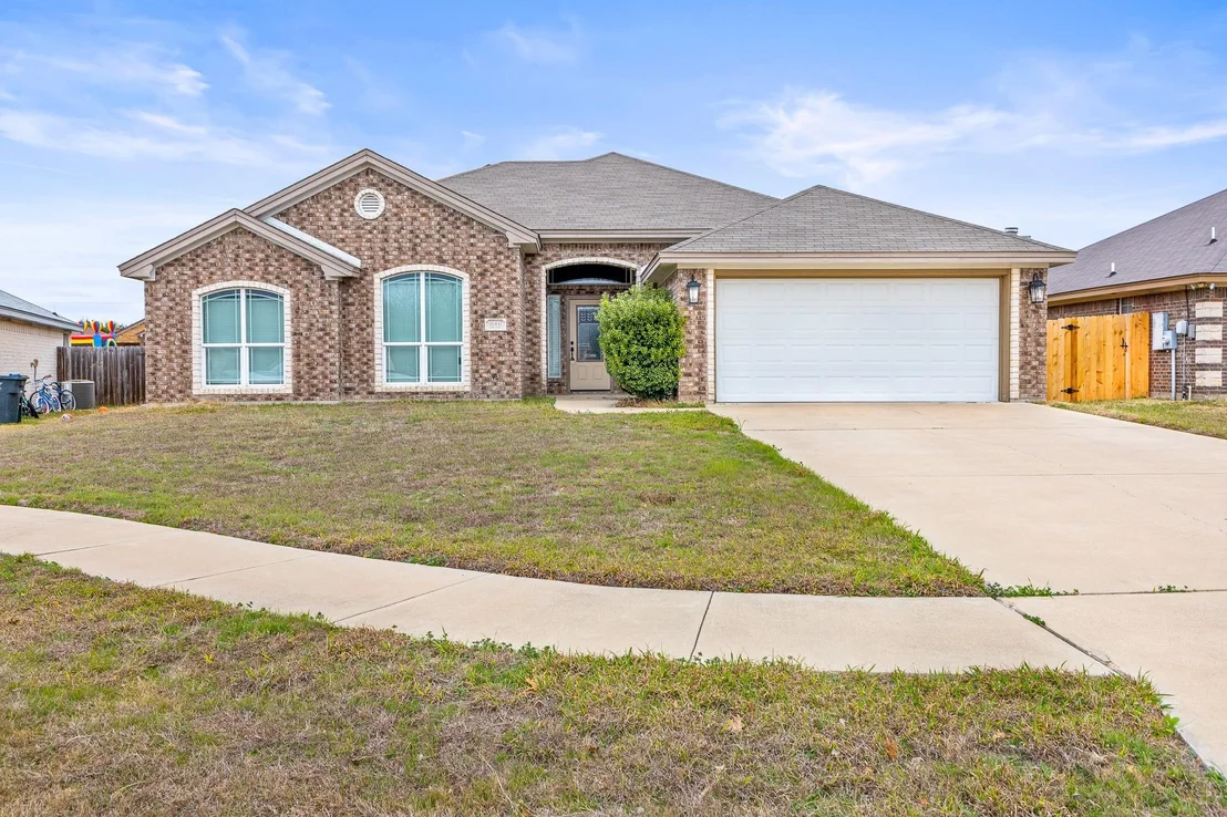 Photo of 4007 Salt Fork DR