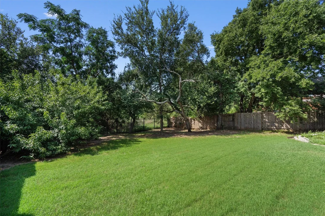 Photo of 13020 Bismark DR