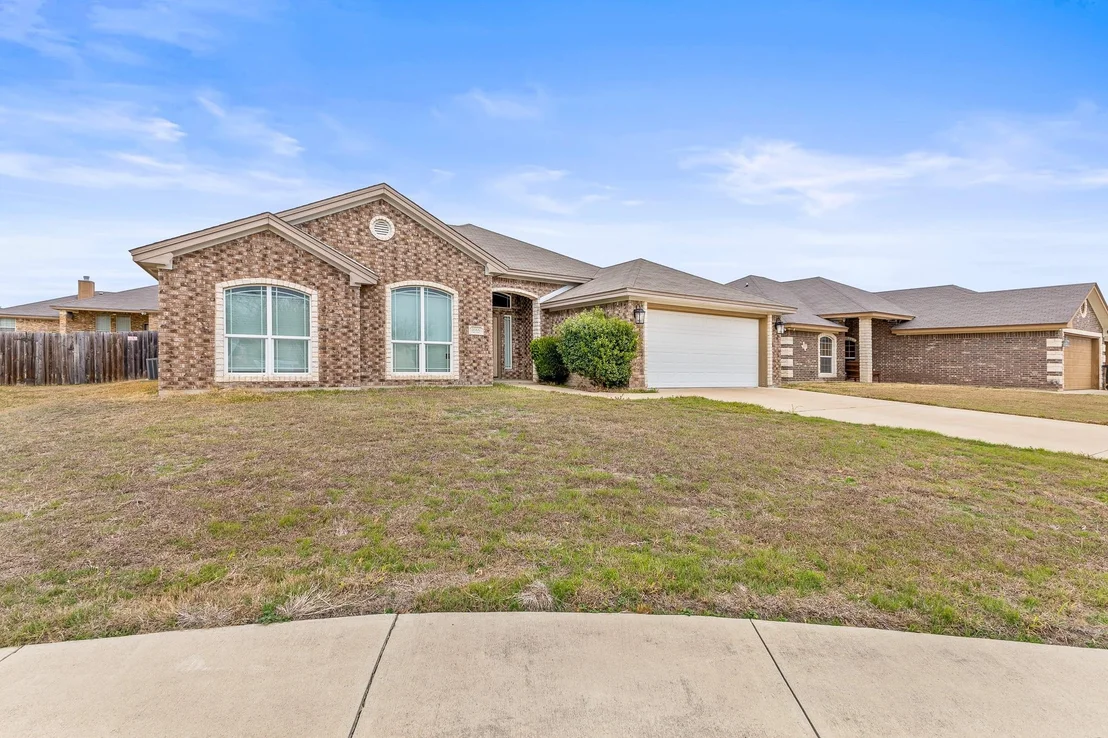 Photo of 4007 Salt Fork DR