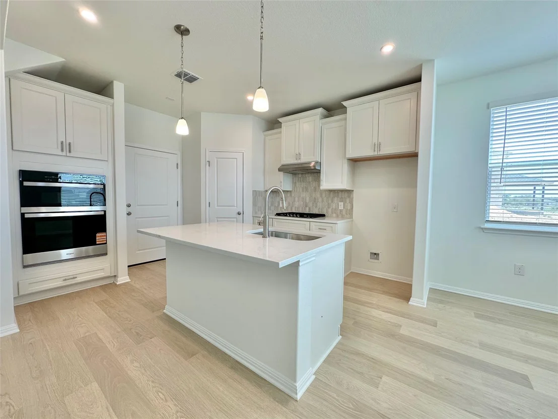 Photo of 185 Young ST
