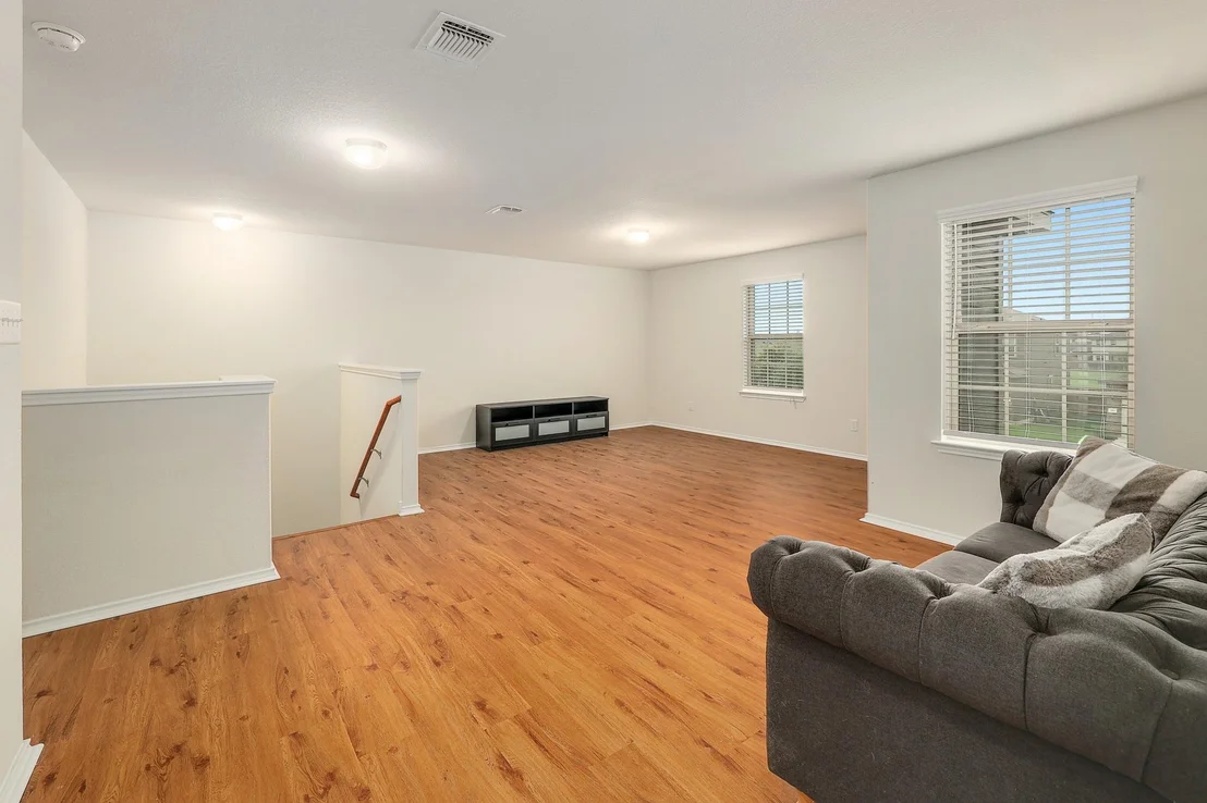 Photo of 317 Bedford Falls LN