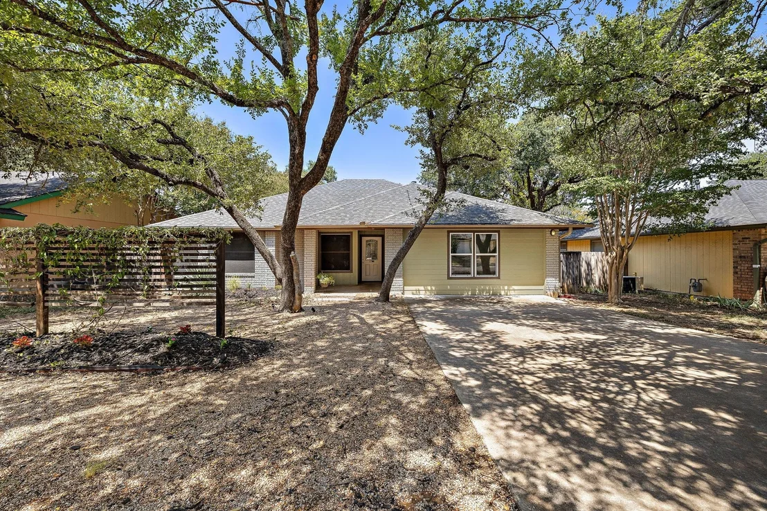 Photo of 3610 Hillrock DR