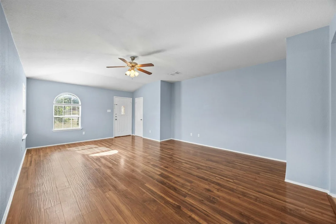 Photo of 5604 Malcom TRL