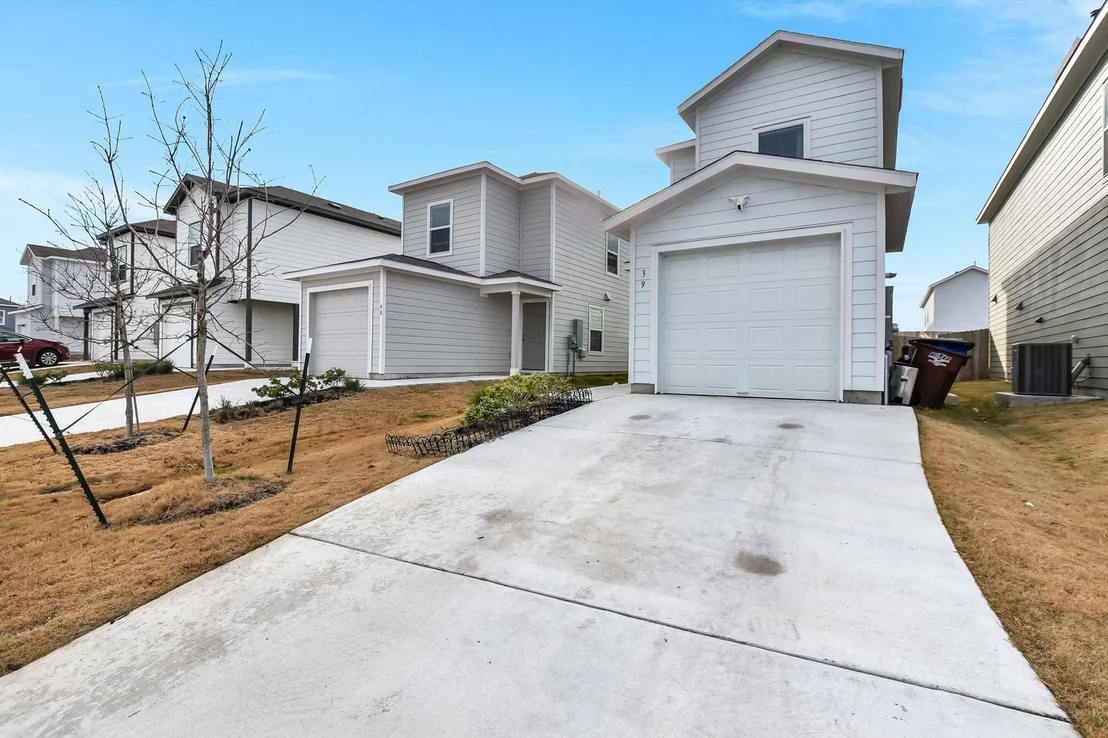 Photo of 39 Trinity CIR