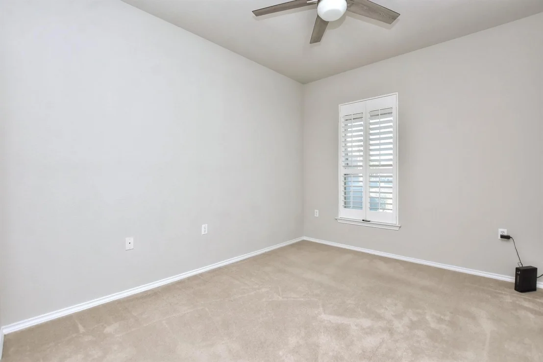 Photo of 245 Bonham LOOP