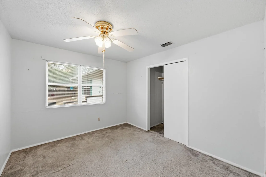 Photo of 207 W 17th ST