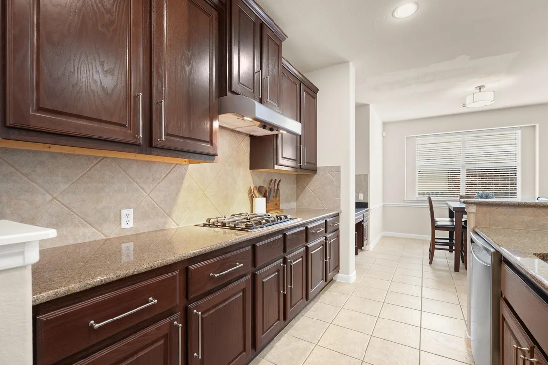 Photo of 606 Victoria DR