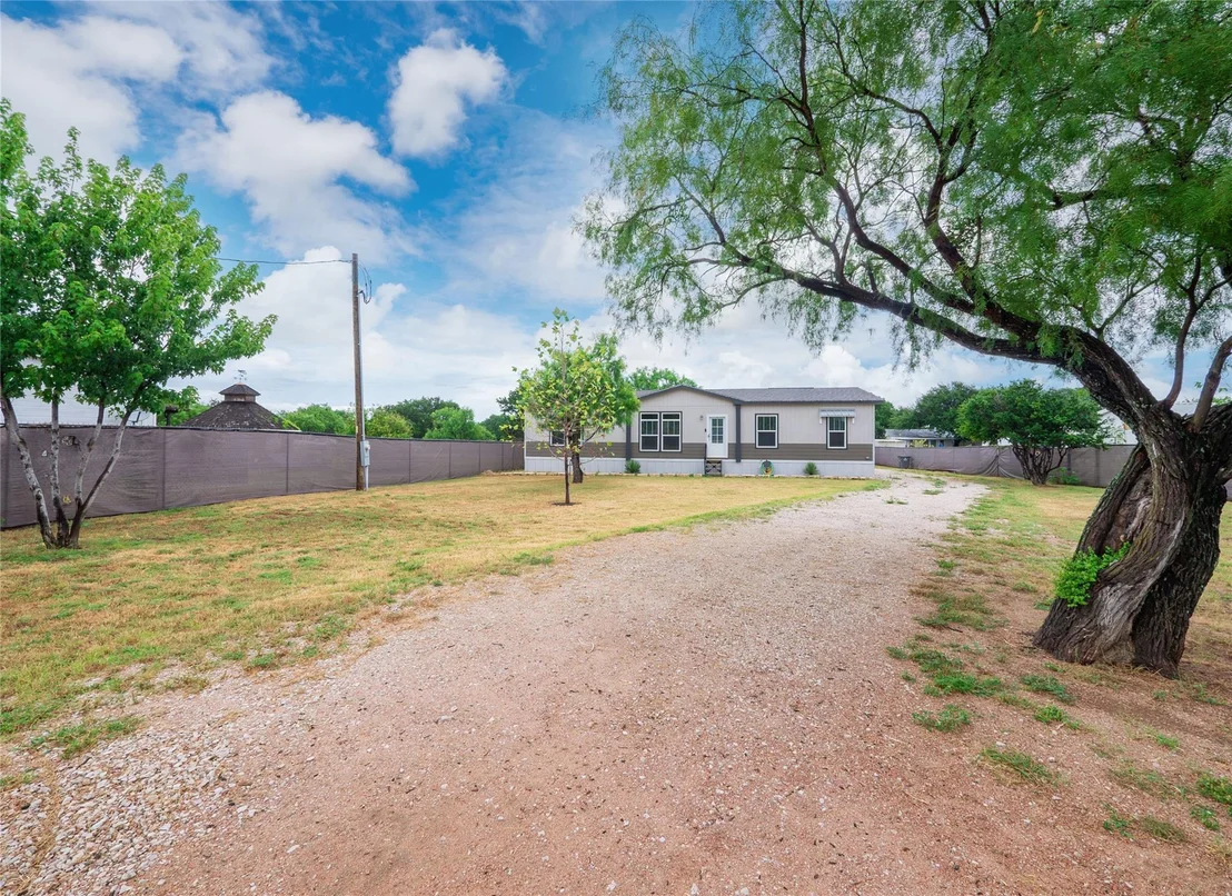 Photo of 1106 Hi Line DR