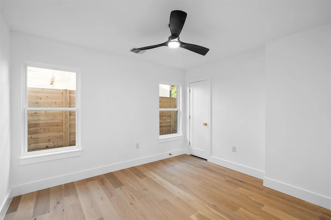 Photo of 4906 Enchanted LN