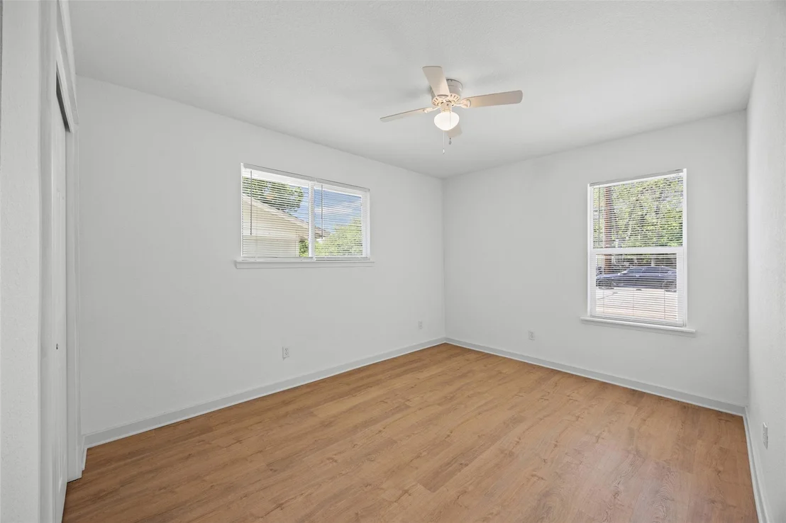 Photo of 5500 Stuart CIR