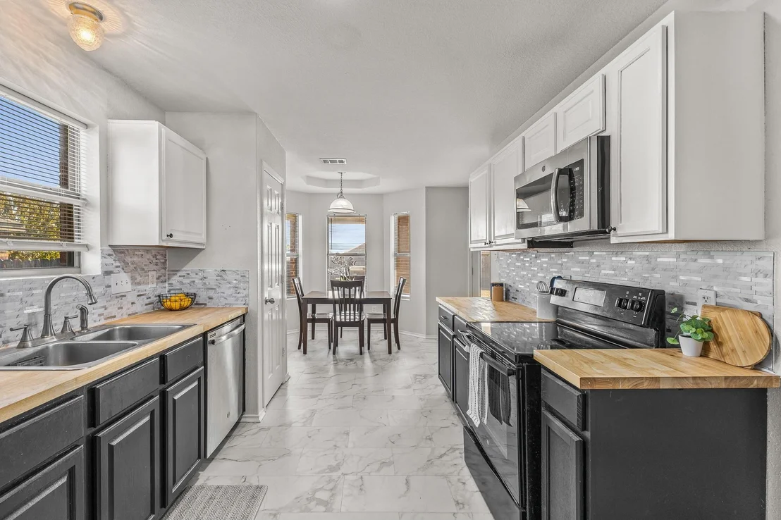Photo of 308 Curtis DR