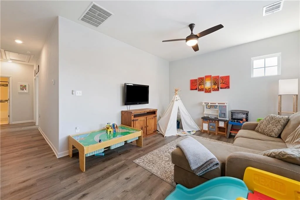 Photo of 7117 Jument DR