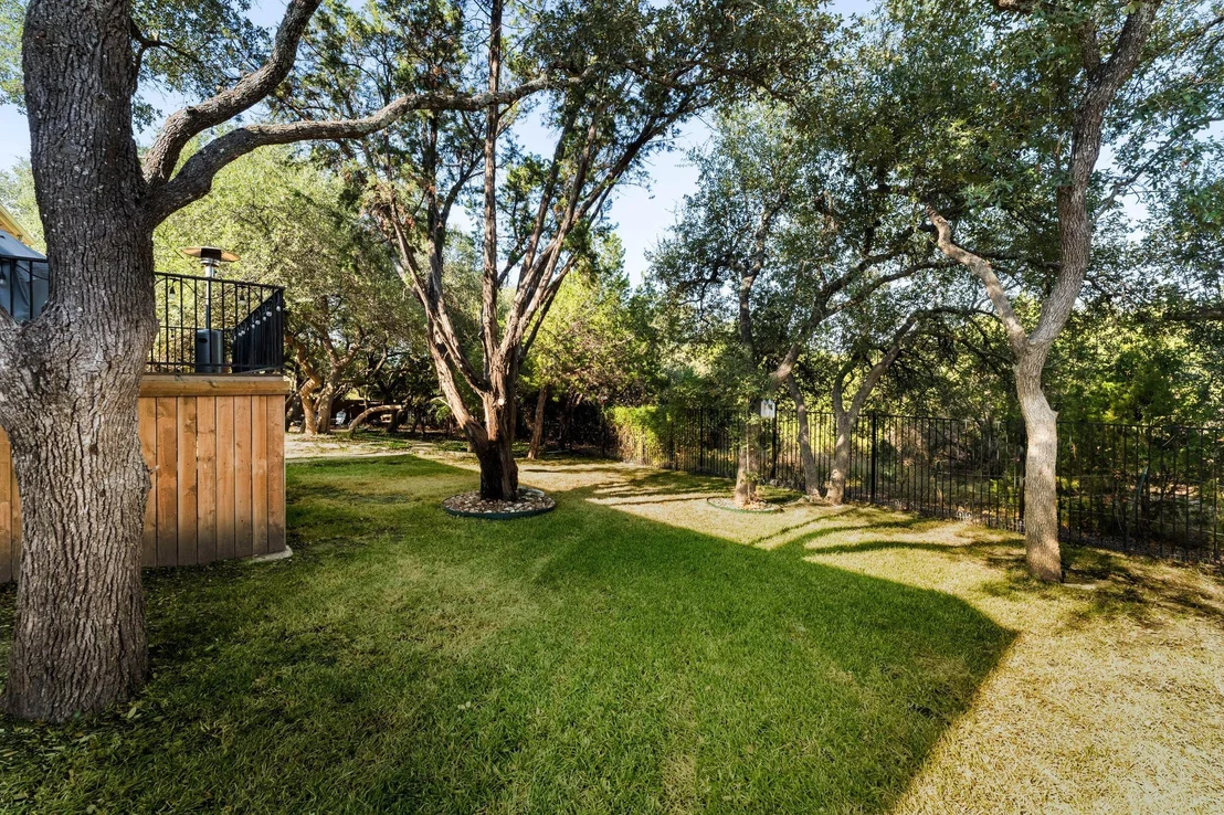 Photo of 140 Lake Rim CIR
