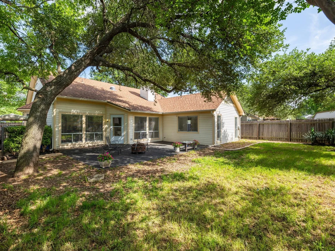Photo of 903 Deer Grove DR