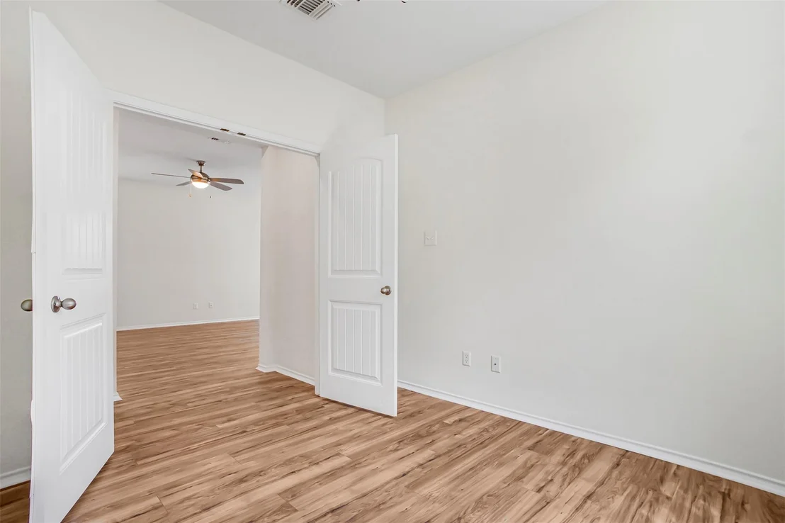 Photo of 128 Holstein ST