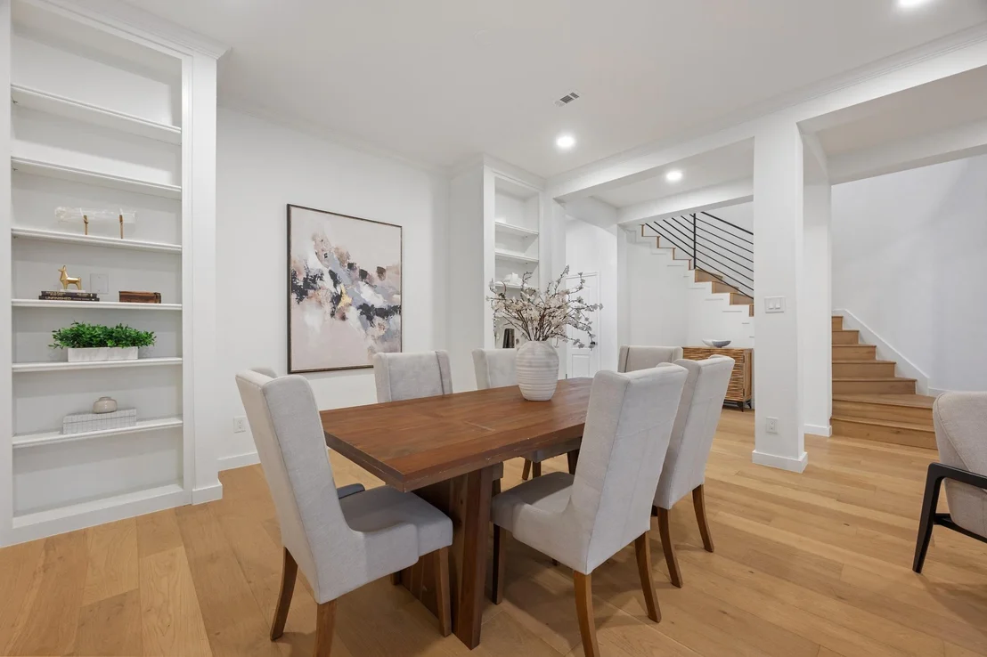 Photo of 5000 Valburn CT