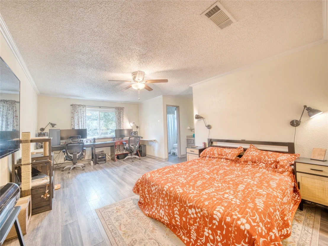 Photo of 1009 Green Meadow DR