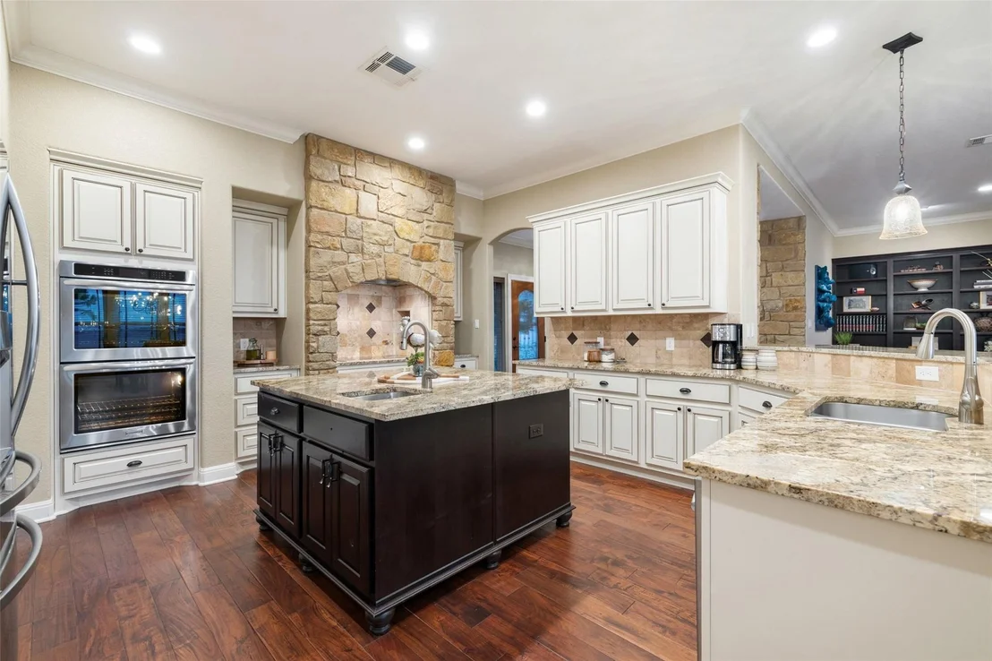 Photo of 348 Carlson CIR