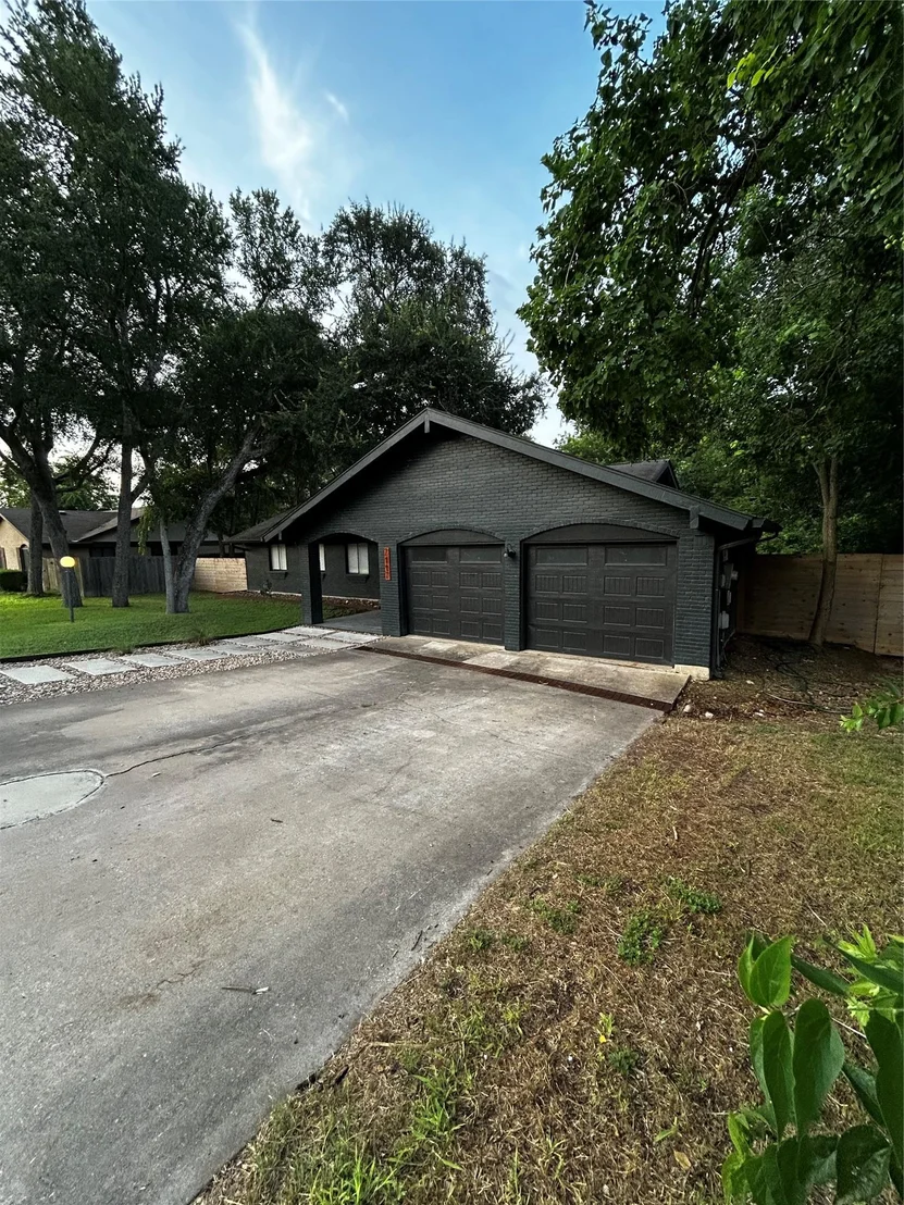 Photo of 7117 Scenic Brook DR