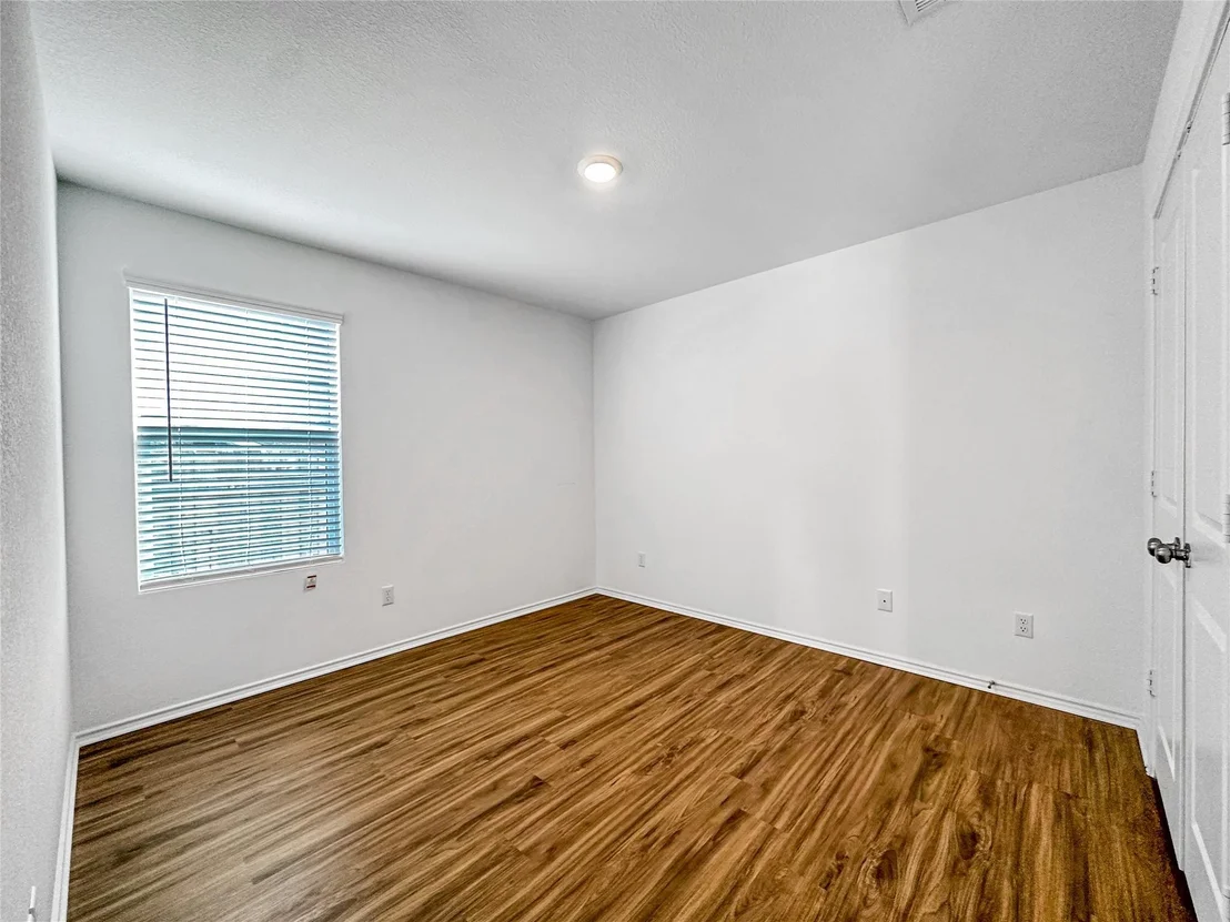 Photo of 621 Milliner LOOP