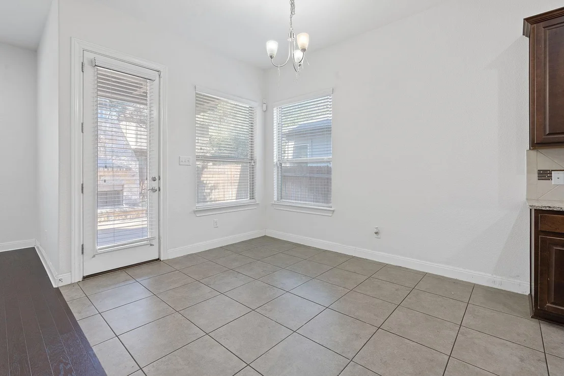 Photo of 903 Copper Lake RD